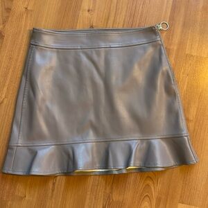 NWT leather-like Express Miniskirt with ruffled hem - size 2